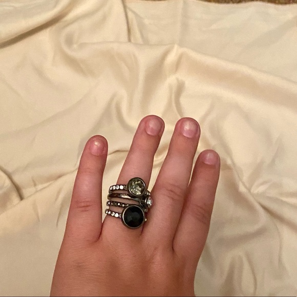 Sparkly Large Ring - Picture 4 of 5